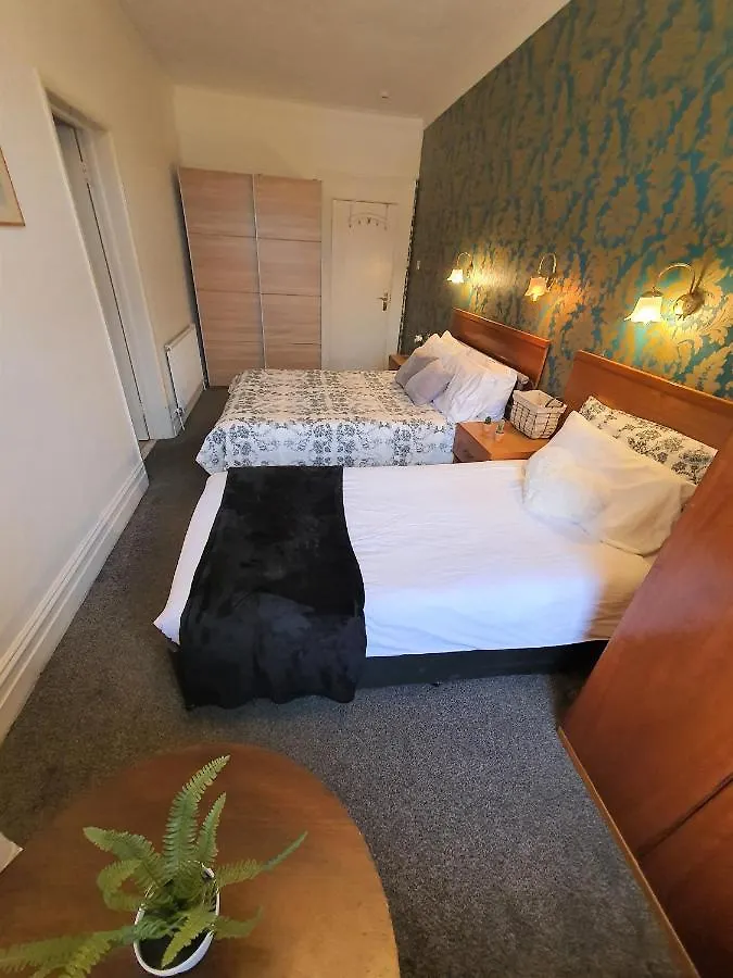 Bourne Hall Hotel Bournemouth 2*,